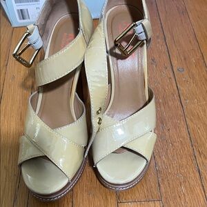 Kors by Michael Kors Cream Sandals with Gold Accents Size 8
